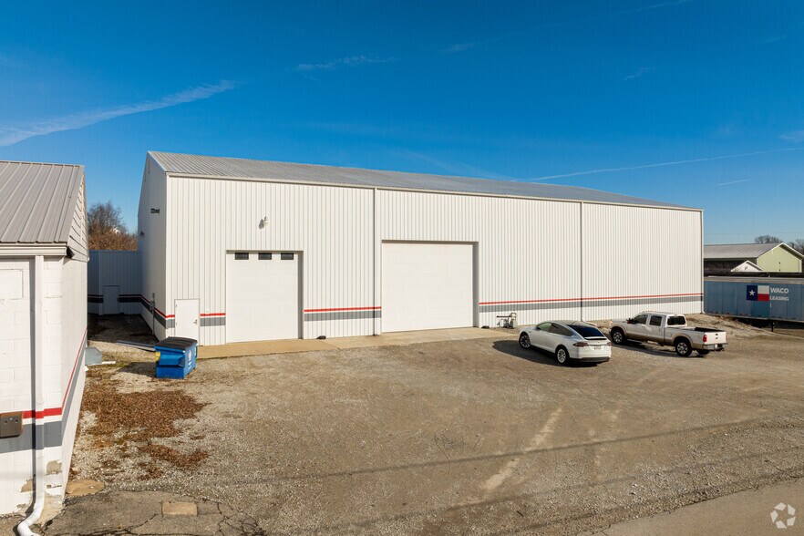 310 Union St, Russiaville, IN à vendre - Photo du bâtiment - Image 3 de 6