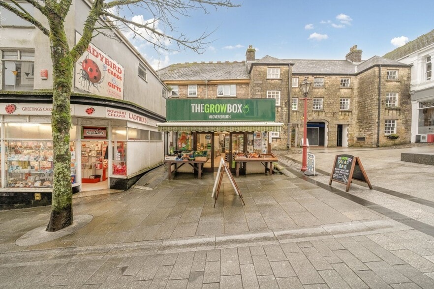 19 Fore St, Redruth for sale - Building Photo - Image 2 of 11