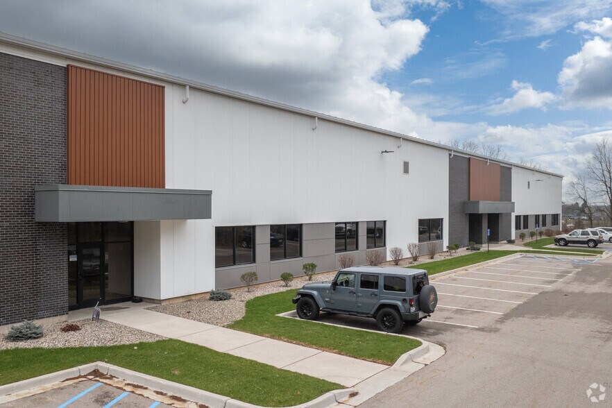 1250 60th St, Byron Center, MI à louer - Photo du bâtiment - Image 2 de 5