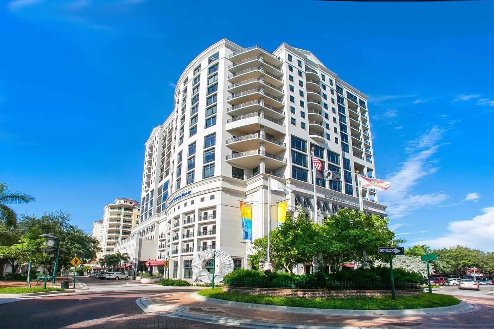50 Central Ave, Sarasota, FL à louer Photo du bâtiment- Image 1 de 15