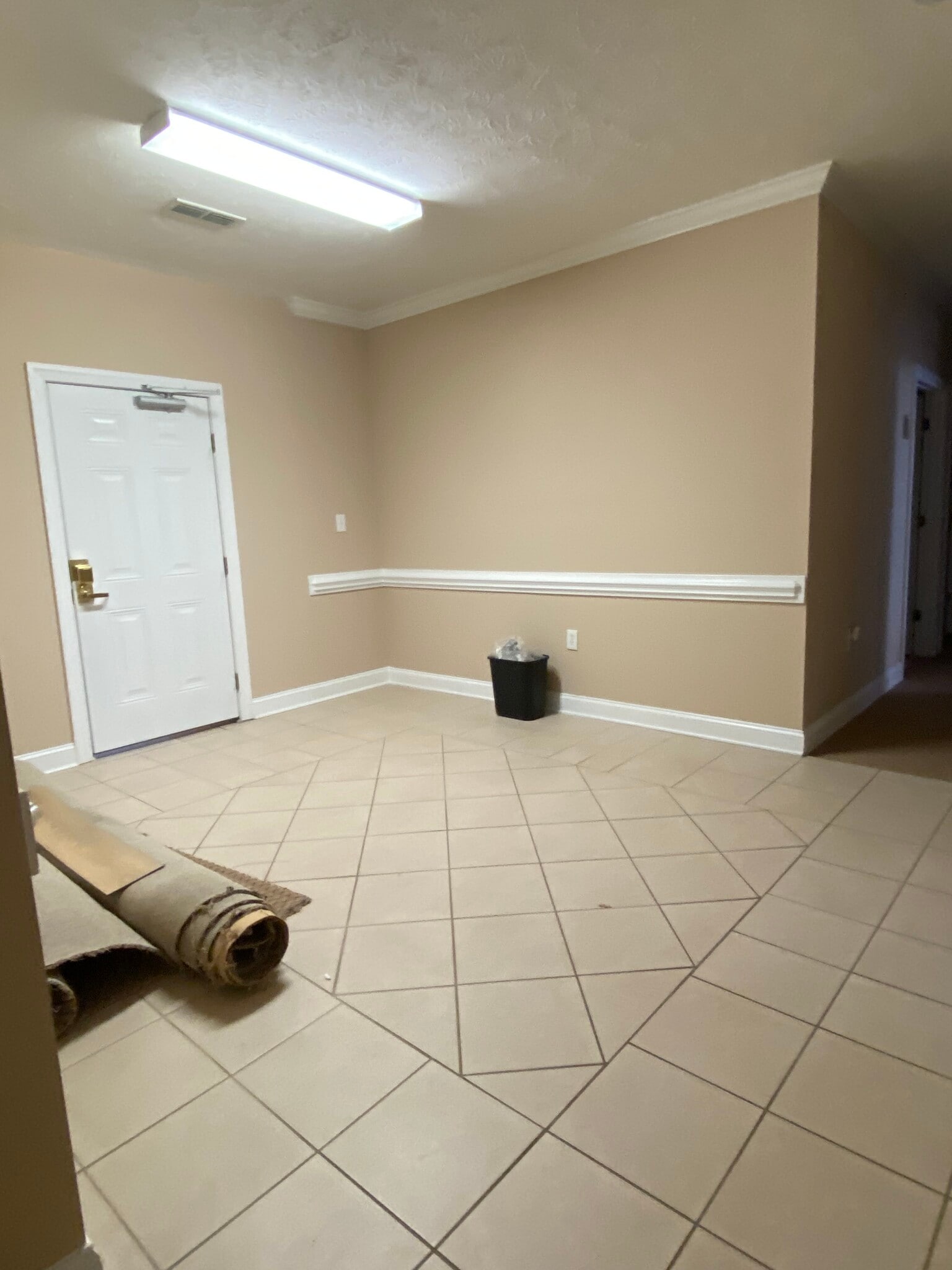 2931 Breezewood Ave, Fayetteville, NC for lease Interior Photo- Image 1 of 8