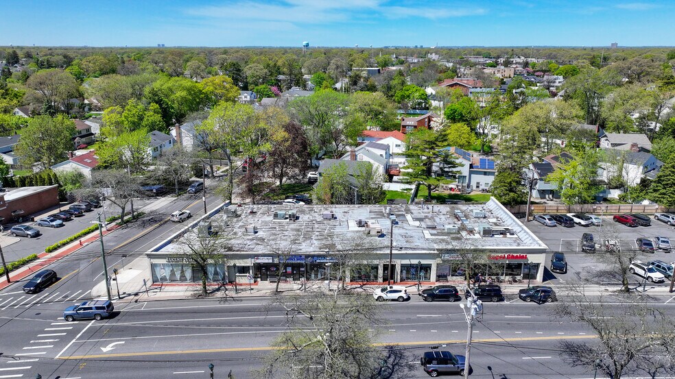 2019-2037 Merrick Rd, Merrick, NY à louer - Photo du bâtiment - Image 3 de 4