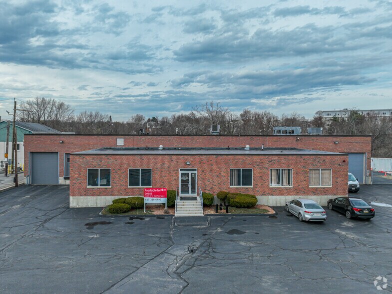 137-139 California St, Newton, MA à louer - Photo du bâtiment - Image 3 de 5