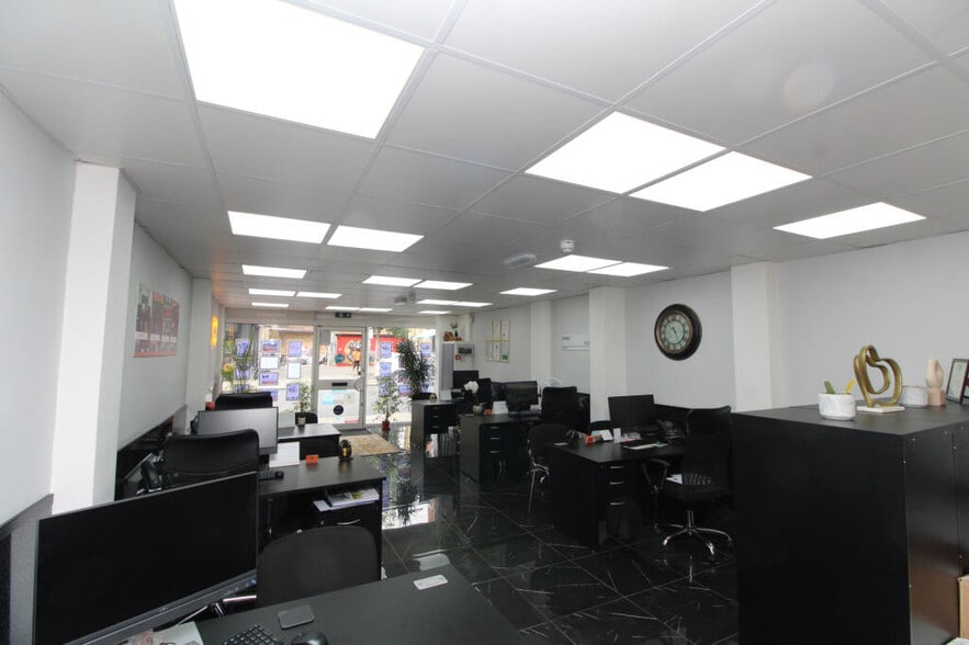 129 High St, London for lease - Building Photo - Image 1 of 1