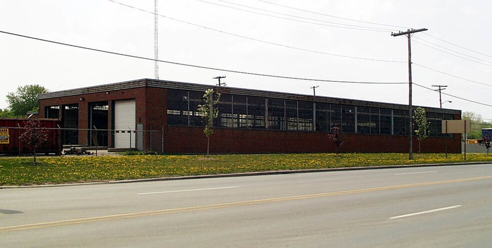 2947 Greenfield Rd, Melvindale, MI à louer - Photo du bâtiment - Image 2 de 20