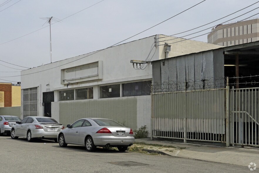 908 Avila St, Los Angeles, CA à vendre - Photo du bâtiment - Image 3 de 3