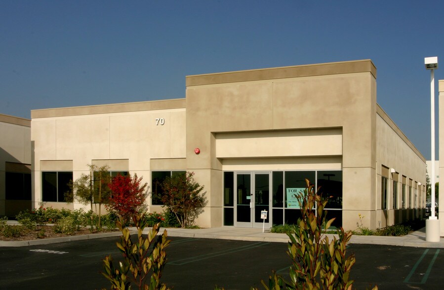70 Discovery, Irvine, CA à louer - Photo du bâtiment - Image 2 de 6