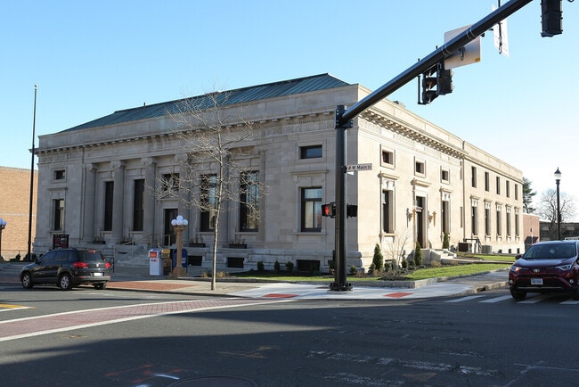 Plus de détails pour 100% Leased Office with High NOI – aux enchères, New Britain, CT