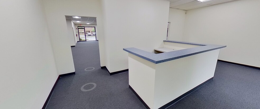 910 Cromwell Park Dr, Glen Burnie, MD for lease - Matterport 3D Scan - Image 2 of 52