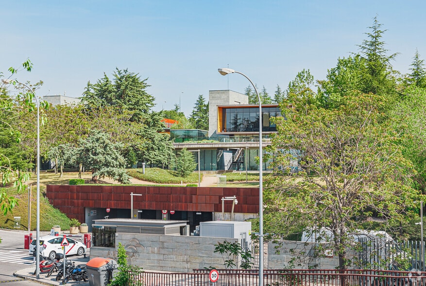Carretera de Fuencarral a Alcobendas, 5, Alcobendas, Madrid for lease - Primary Photo - Image 1 of 6