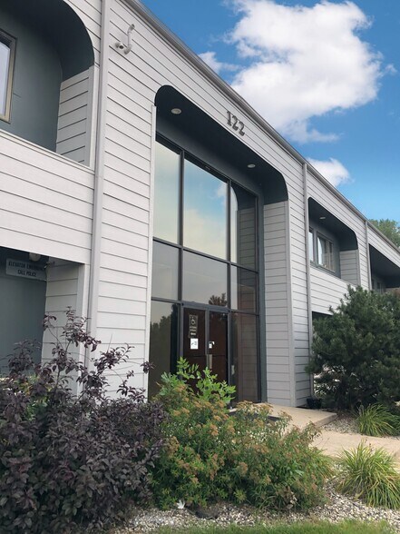 122 E Olin Ave, Madison, WI à louer - Photo du bâtiment - Image 2 de 8