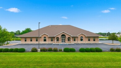 9109 Stellhorn Crossing Blvd, Fort Wayne, IN à louer Photo du bâtiment- Image 1 de 50