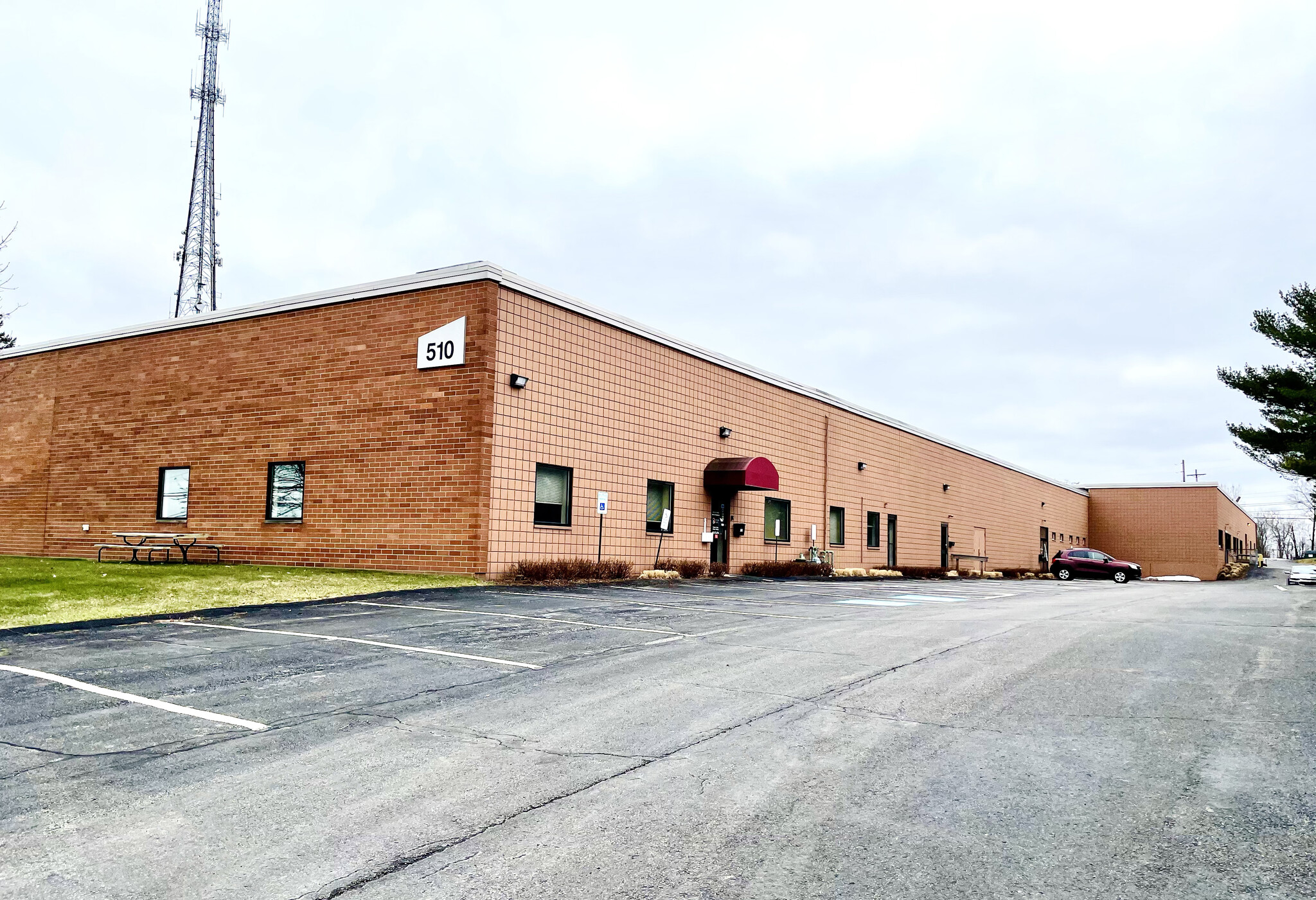 510-550 Seco Rd, Monroeville, PA for lease Building Photo- Image 1 of 11