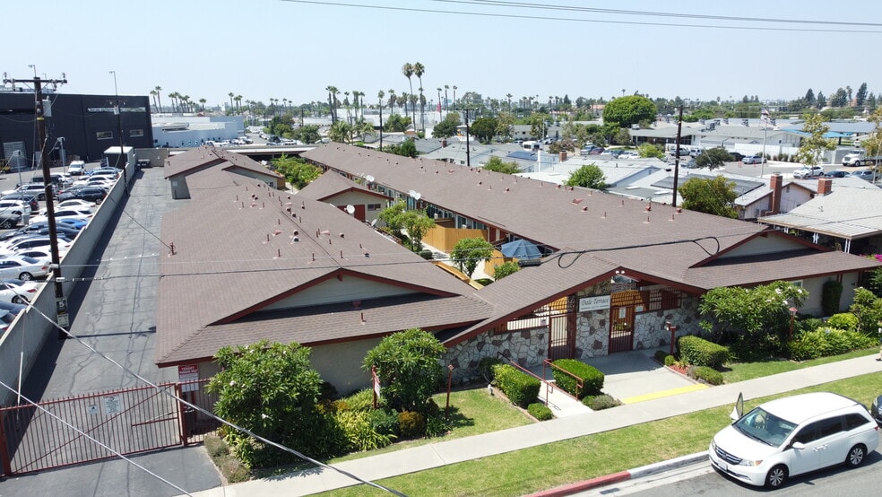 6851 Dale St, Buena Park, CA for sale - Building Photo - Image 2 of 18