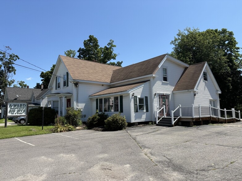 589 Daniel Webster Hwy, Merrimack, NH for sale - Building Photo - Image 2 of 22