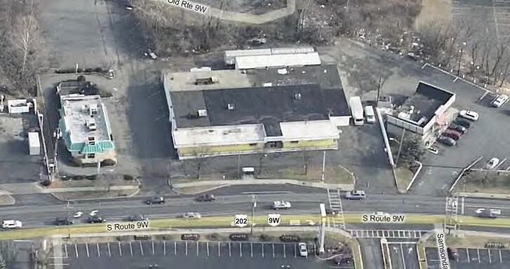 32-36 S Route 9W, West Haverstraw, NY for lease Primary Photo- Image 1 of 4
