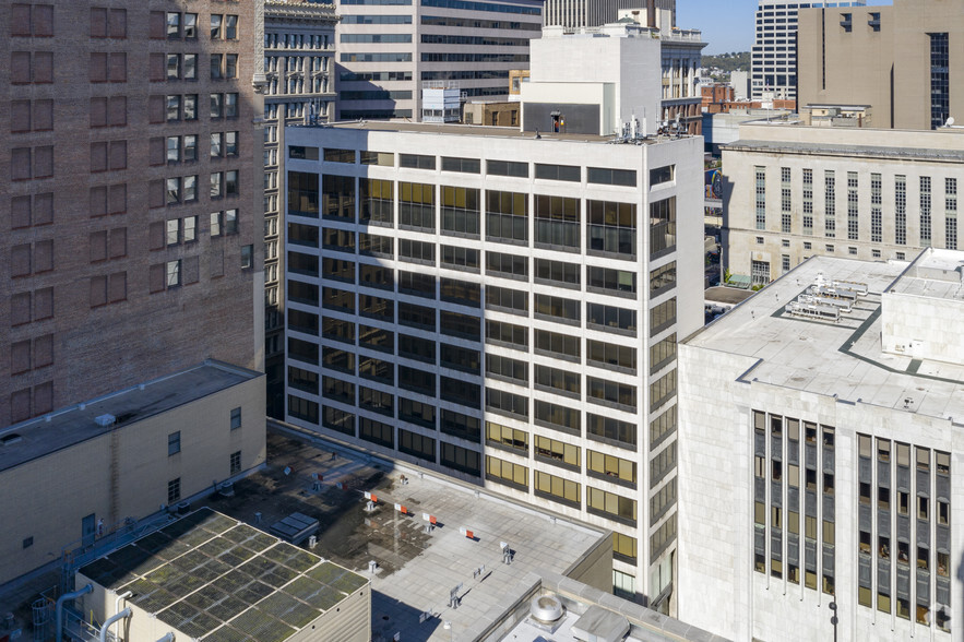 120 E Fourth St, Cincinnati, OH for sale - Building Photo - Image 1 of 1