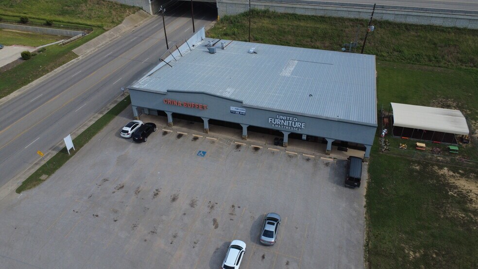 230 Moody Rd, Sealy, TX à louer - Photo du bâtiment - Image 3 de 10