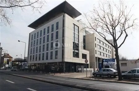 Bureau dans Rueil-Malmaison à vendre Photo du bâtiment- Image 1 de 10