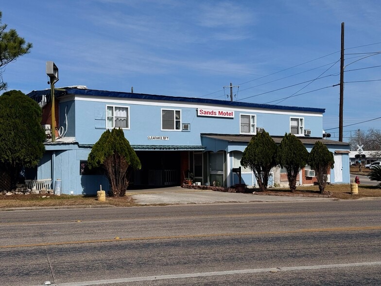 1207 W Main St, Port Lavaca, TX for sale - Building Photo - Image 2 of 29