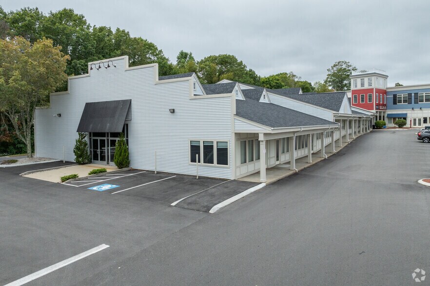 12 Coogan Blvd, Mystic, CT à louer - Photo principale - Image 3 de 3