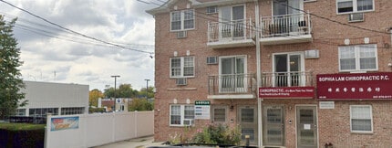 4324 215th St, Bayside, NY à louer Photo intérieure- Image 2 de 5