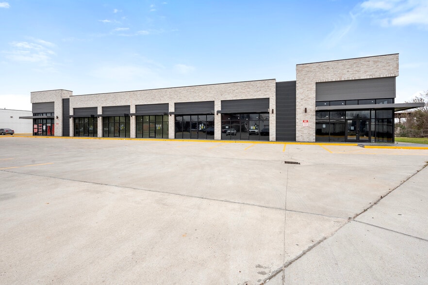 7241 Lawndale St, Houston, TX for lease - Building Photo - Image 3 of 18