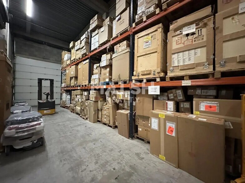 Bureau dans Vénissieux à louer - Photo intérieure - Image 2 de 8