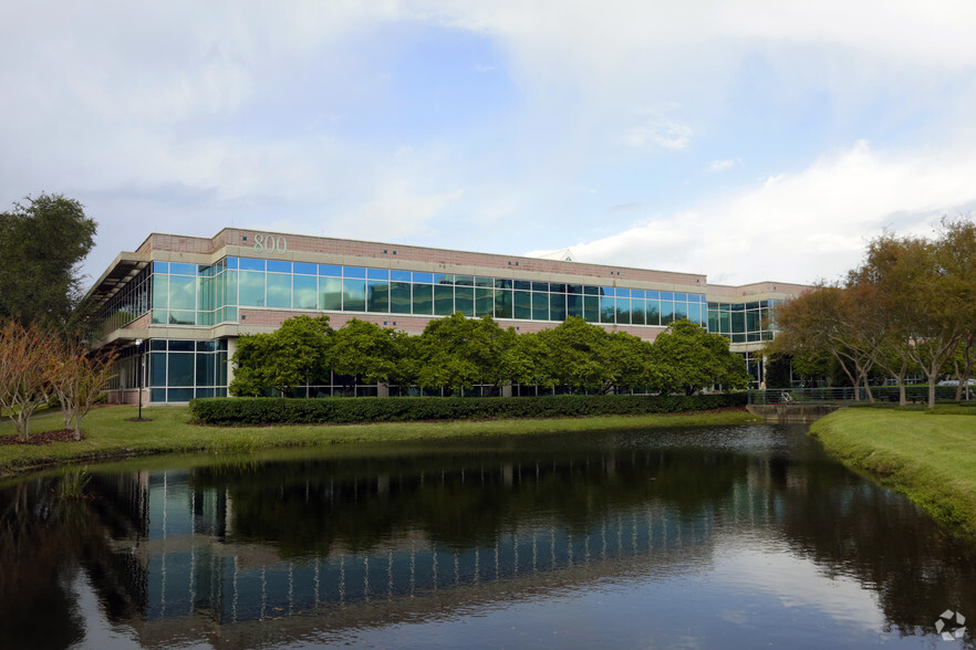 800 Carillon Pky, Saint Petersburg, FL for sale - Primary Photo - Image 1 of 1