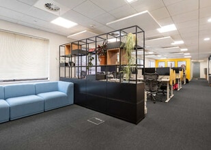 23 Sheen Rd, Richmond for lease Interior Photo- Image 2 of 9