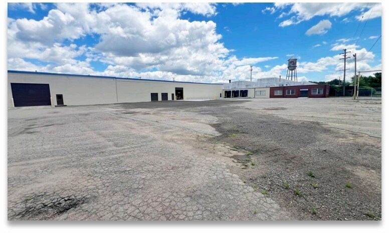1999 Wildwood Ave, Jackson, MI for lease Building Photo- Image 1 of 23