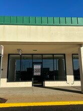 605 Newmarket Dr, Newport News, VA for lease Building Photo- Image 1 of 1