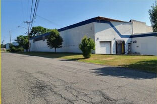 Town Square Industrial Center - Entrepôt