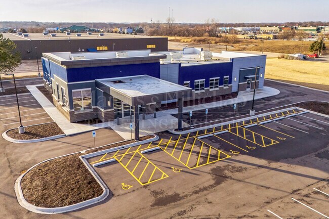 More details for 1705 Mediterranean Dr, Sycamore, IL - Office for Sale