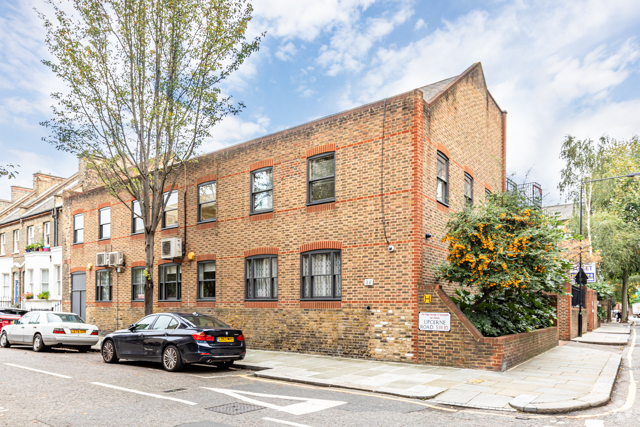 92 Lots Rd, London for sale - Primary Photo - Image 1 of 12