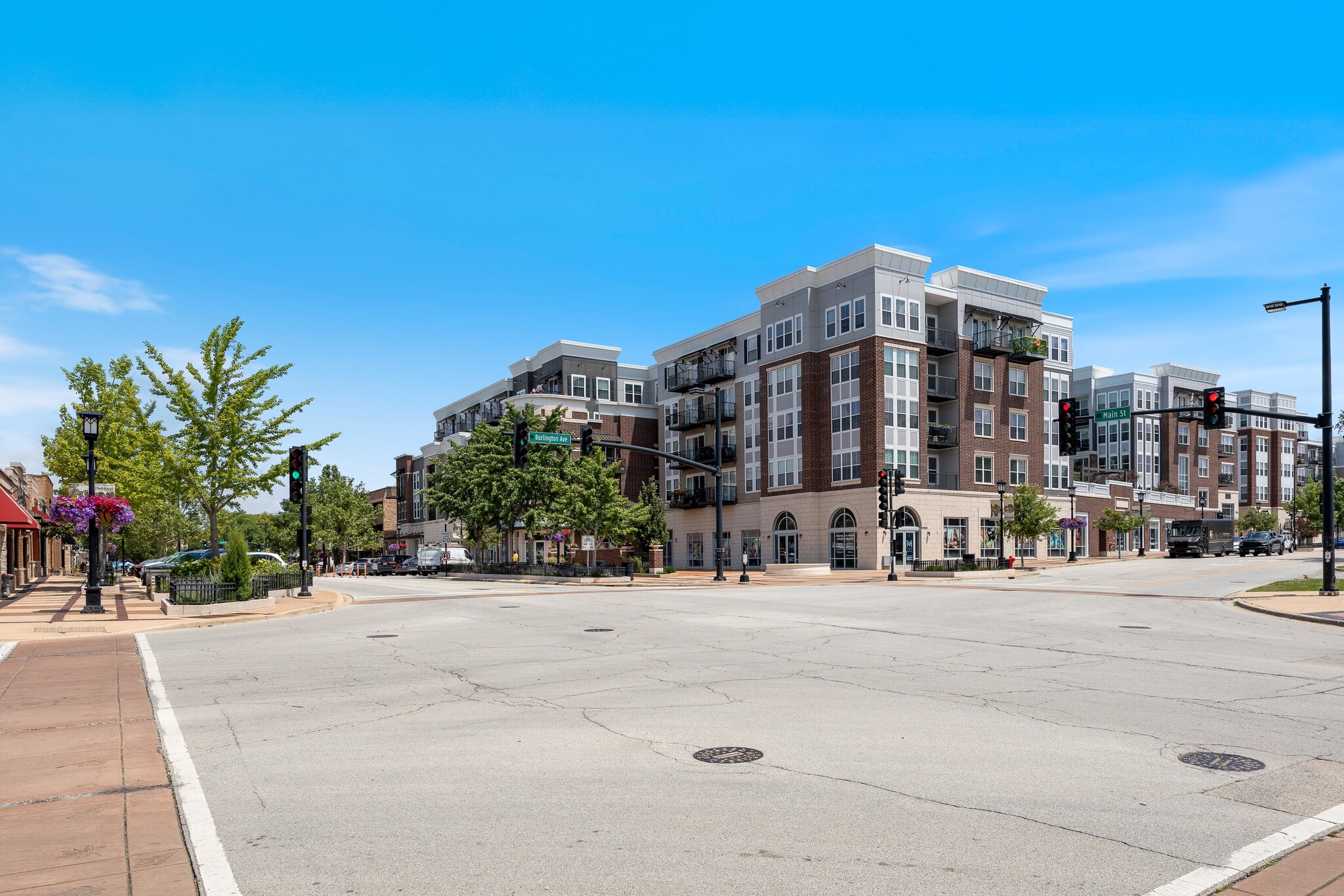 1111 Burlington Ave, Lisle, IL for lease Building Photo- Image 1 of 23