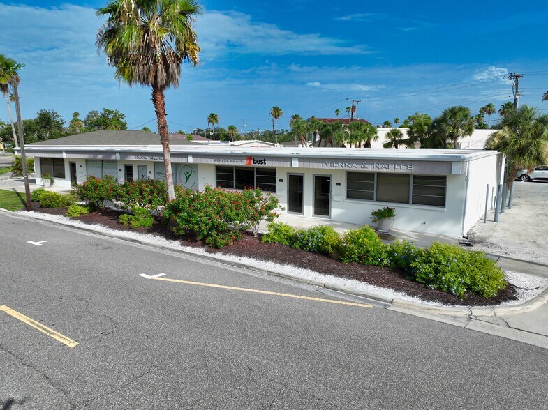 222-230 Ponce de Leon Ave, Venice, FL à vendre - Photo principale - Image 1 de 1