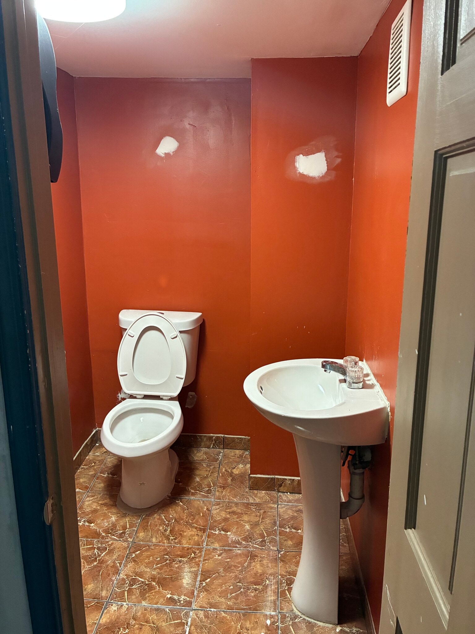 2712 Pennsylvania Ave, Baltimore, MD for lease Interior Photo- Image 1 of 6