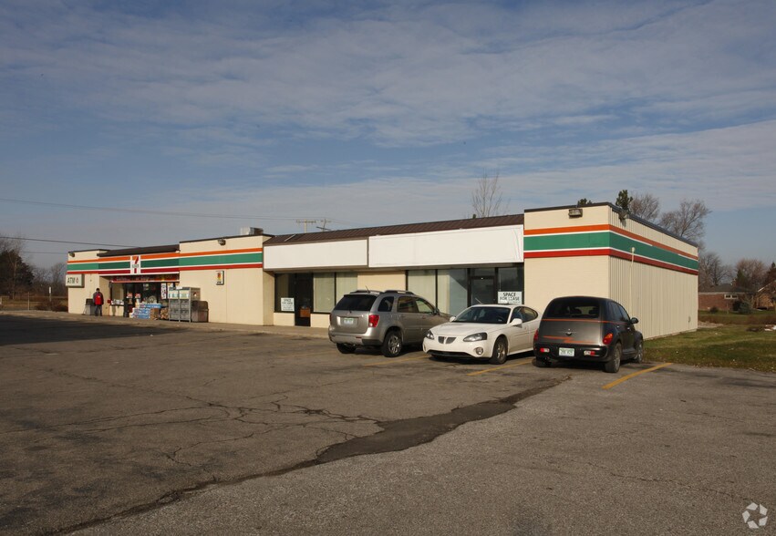 3990 Tittabawassee Rd, Saginaw, MI à louer - Photo du bâtiment - Image 3 de 11