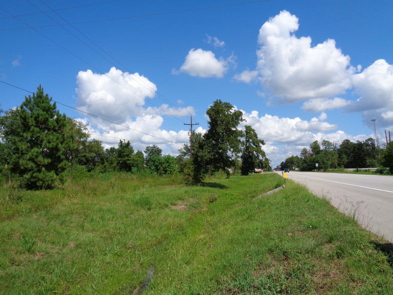 16444 FM 2090, Conroe, TX for sale - Primary Photo - Image 1 of 7