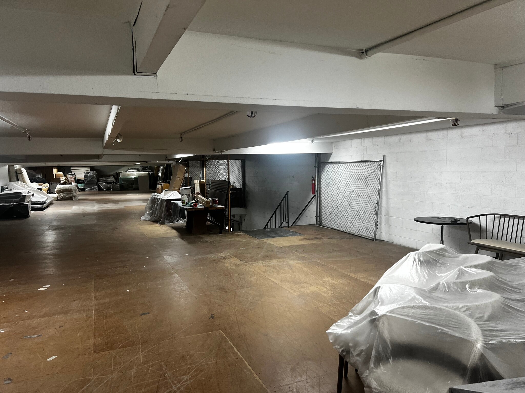 11727-11729 South St, Artesia, CA for lease Interior Photo- Image 1 of 6