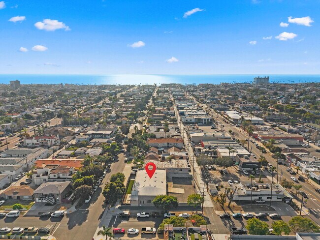 Plus de détails pour 1366 Hornblend St, San Diego, CA - Local d'activités à louer