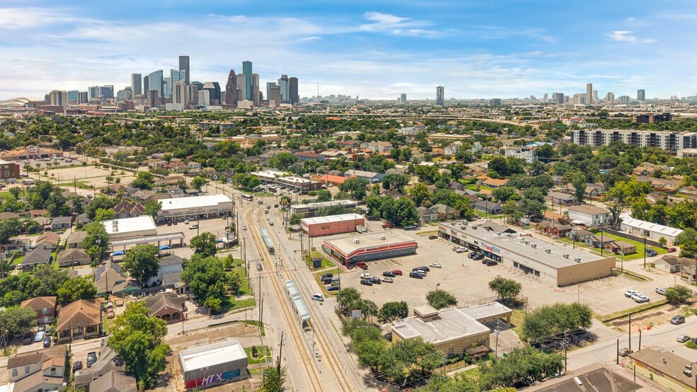 2601-2619 Fulton St, Houston, TX à louer - Photo du bâtiment - Image 1 de 18