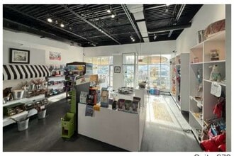 694-750 Montarville, Saint-bruno, QC à louer Photo intérieure- Image 2 de 3