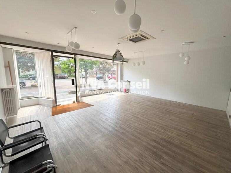 Commerce de détail dans Le Plessis-Bouchard à louer - Photo intérieure - Image 3 de 7