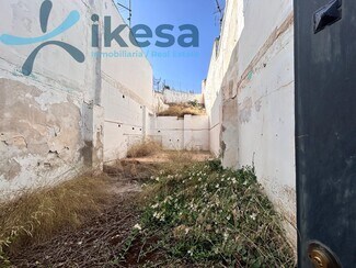 Plus de détails pour Terrain à vendre