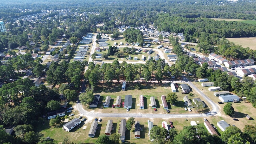 Fayetteville Portfolio portfolio of 2 properties for sale on LoopNet.ca - Building Photo - Image 3 of 13