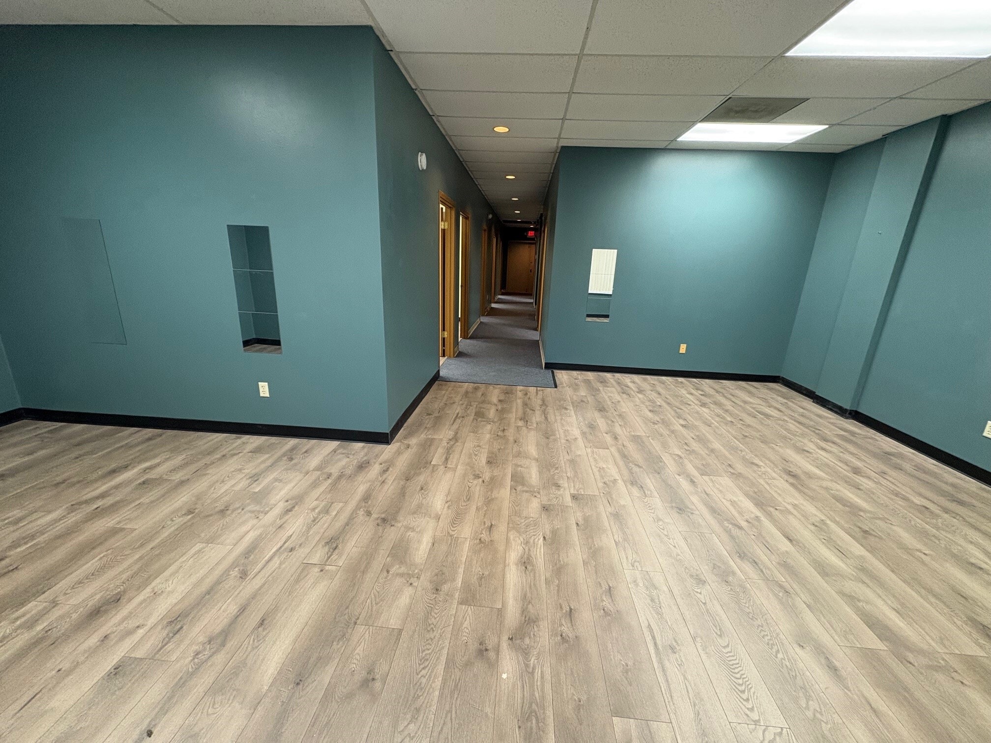 645 W Highway 50, O'Fallon, IL for lease Interior Photo- Image 1 of 8