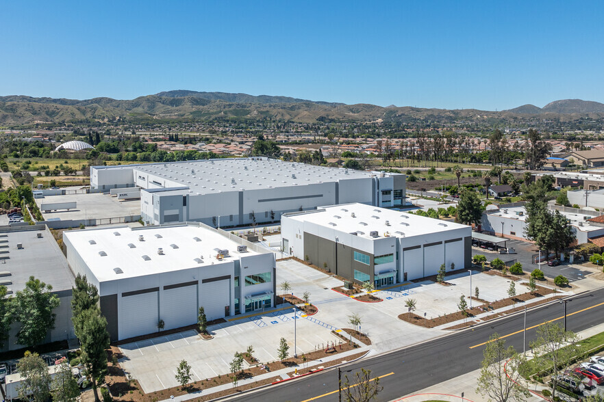 1951 W Park Ave, Redlands, CA for lease - Aerial - Image 2 of 4