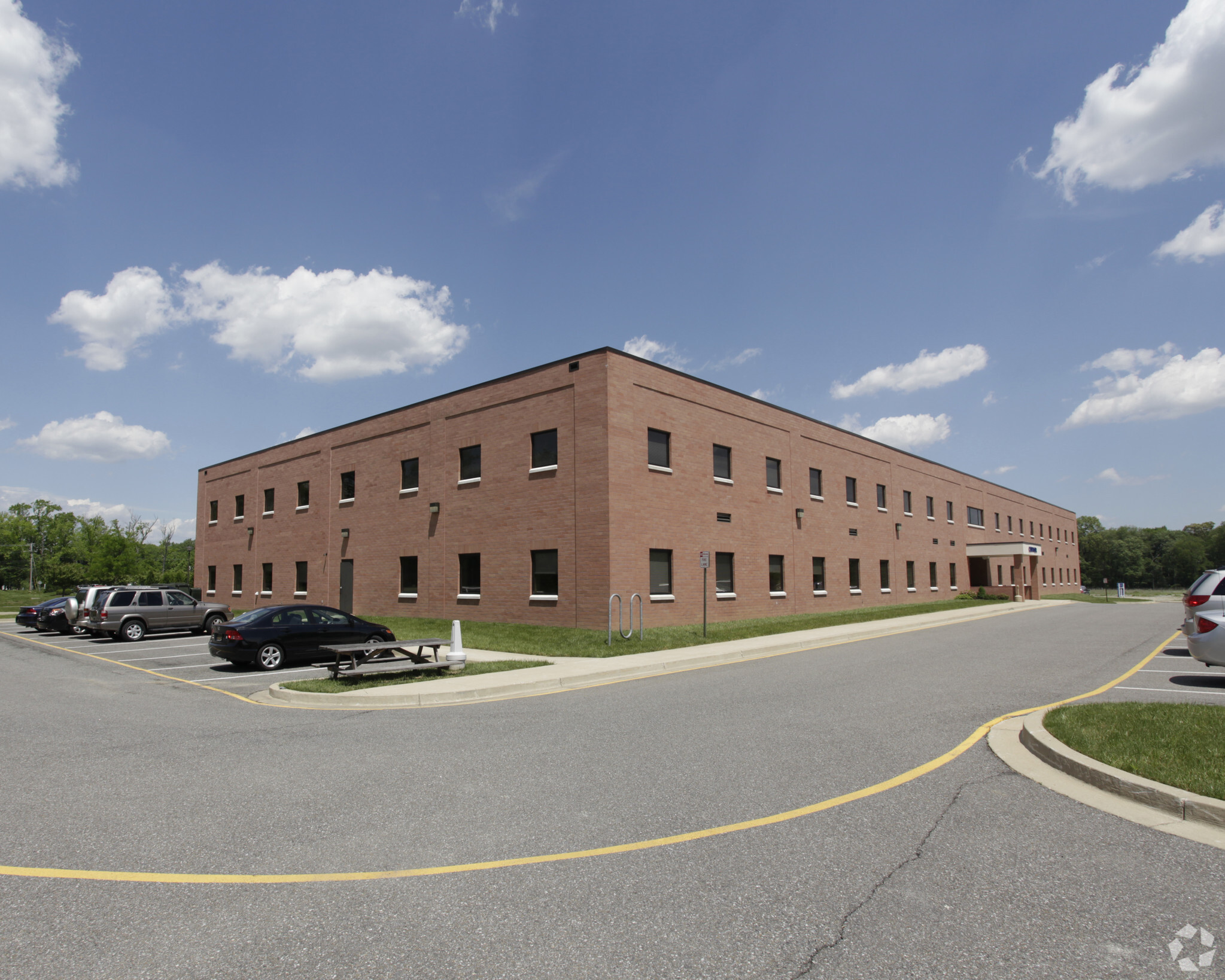 300 Biddle Ave, Newark, DE for lease Building Photo- Image 1 of 6